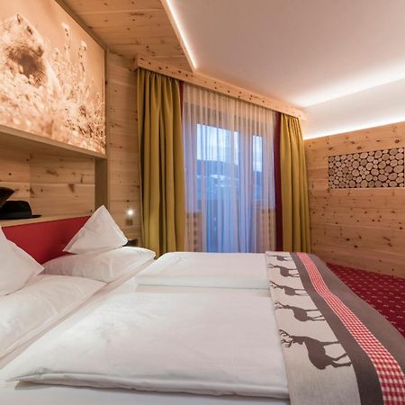 Hotel Schoenblick Maranza Ruang foto