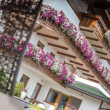 Hotel Schoenblick Maranza Bagian luar foto