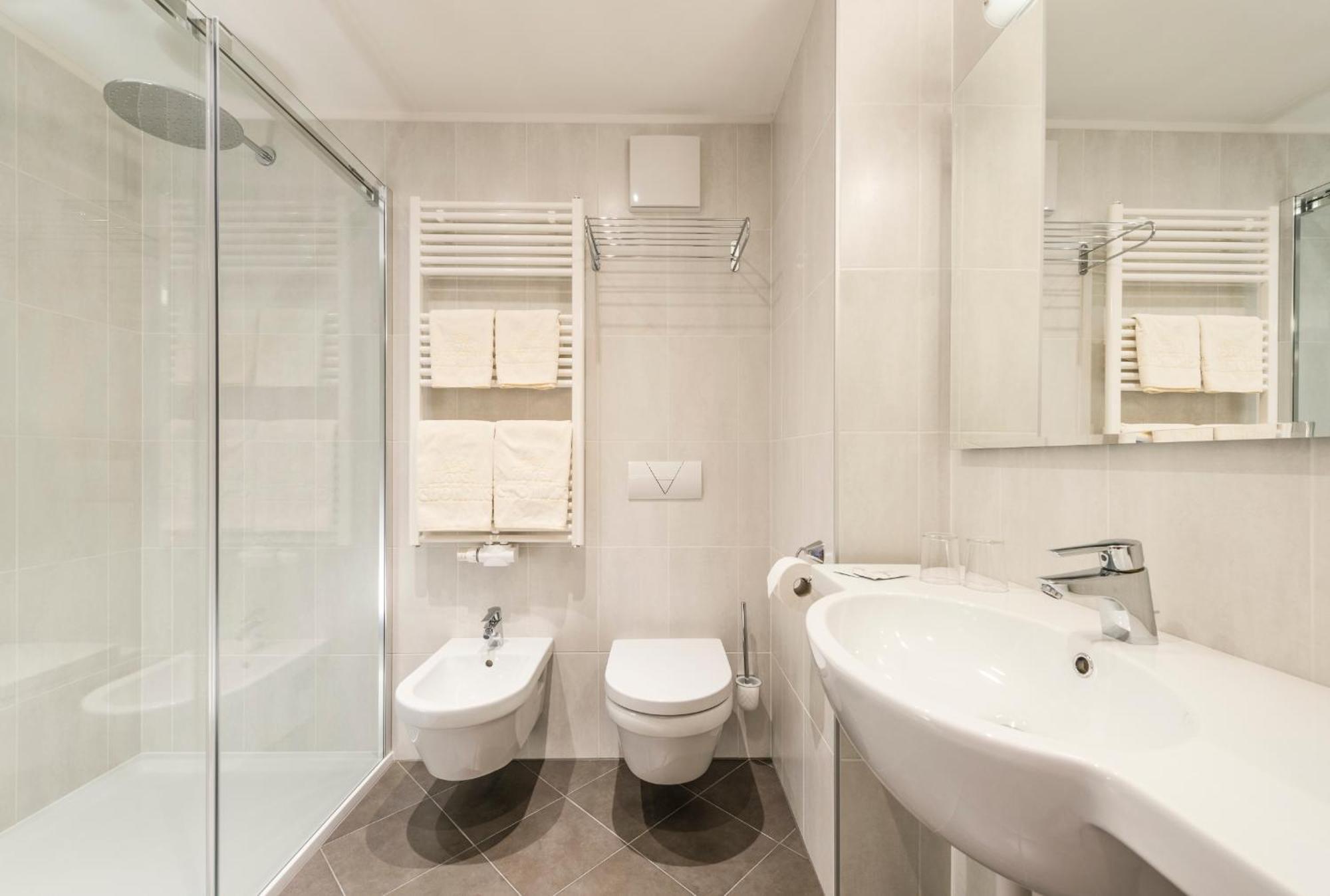 Hotel Schoenblick Maranza Ruang foto