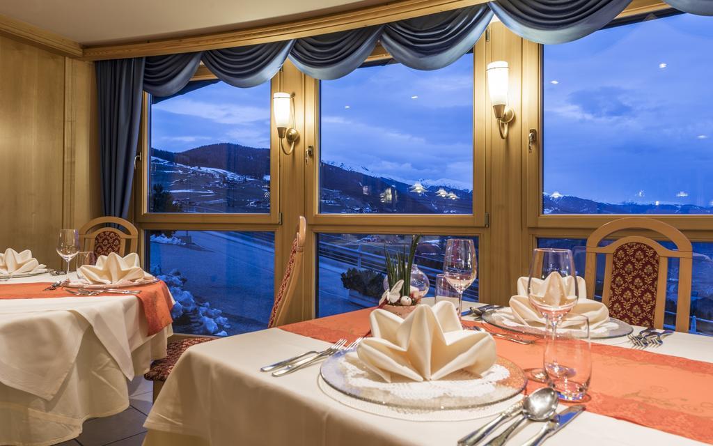 Hotel Schoenblick Maranza Bagian luar foto