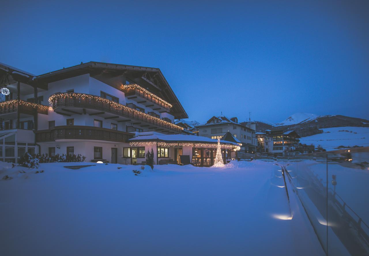 Hotel Schoenblick Maranza Bagian luar foto